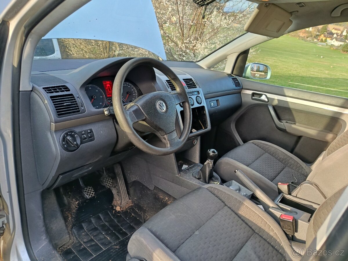 VW Touran - 8