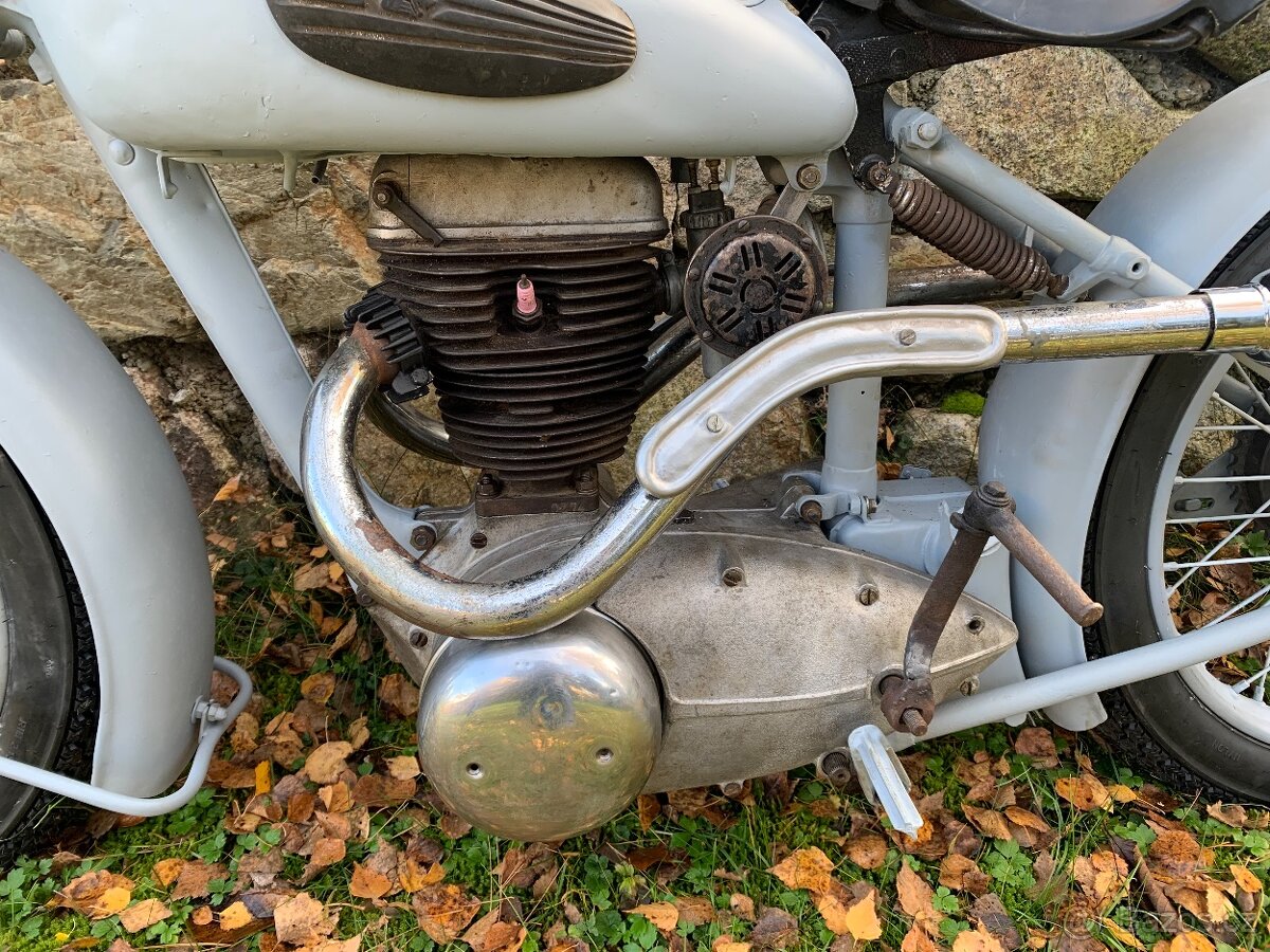 Victoria KR35 Pionier - 8