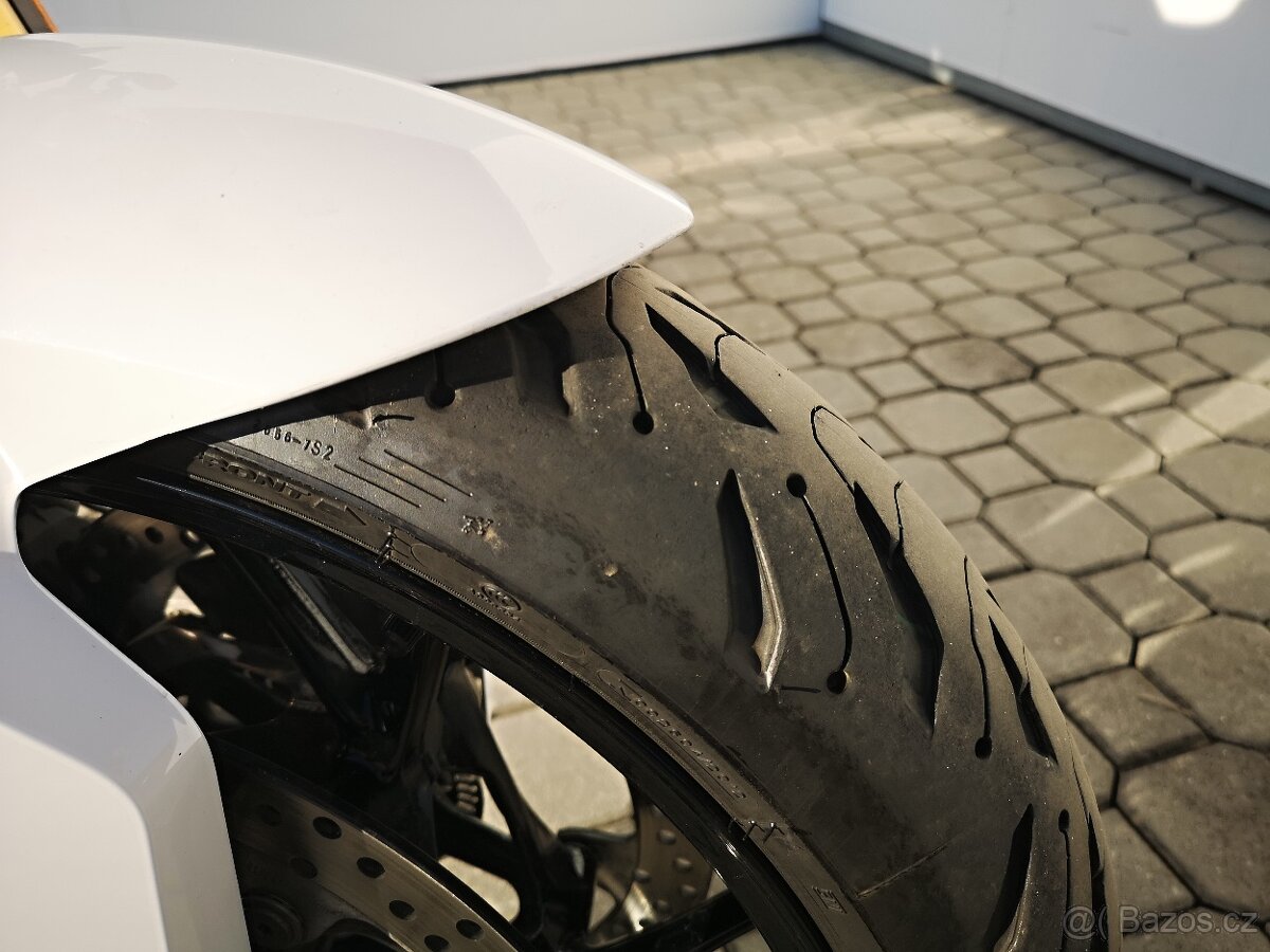 BMW F900R , r.v.03/2023, nové v ČR, najeto jen 10.682 km - 8