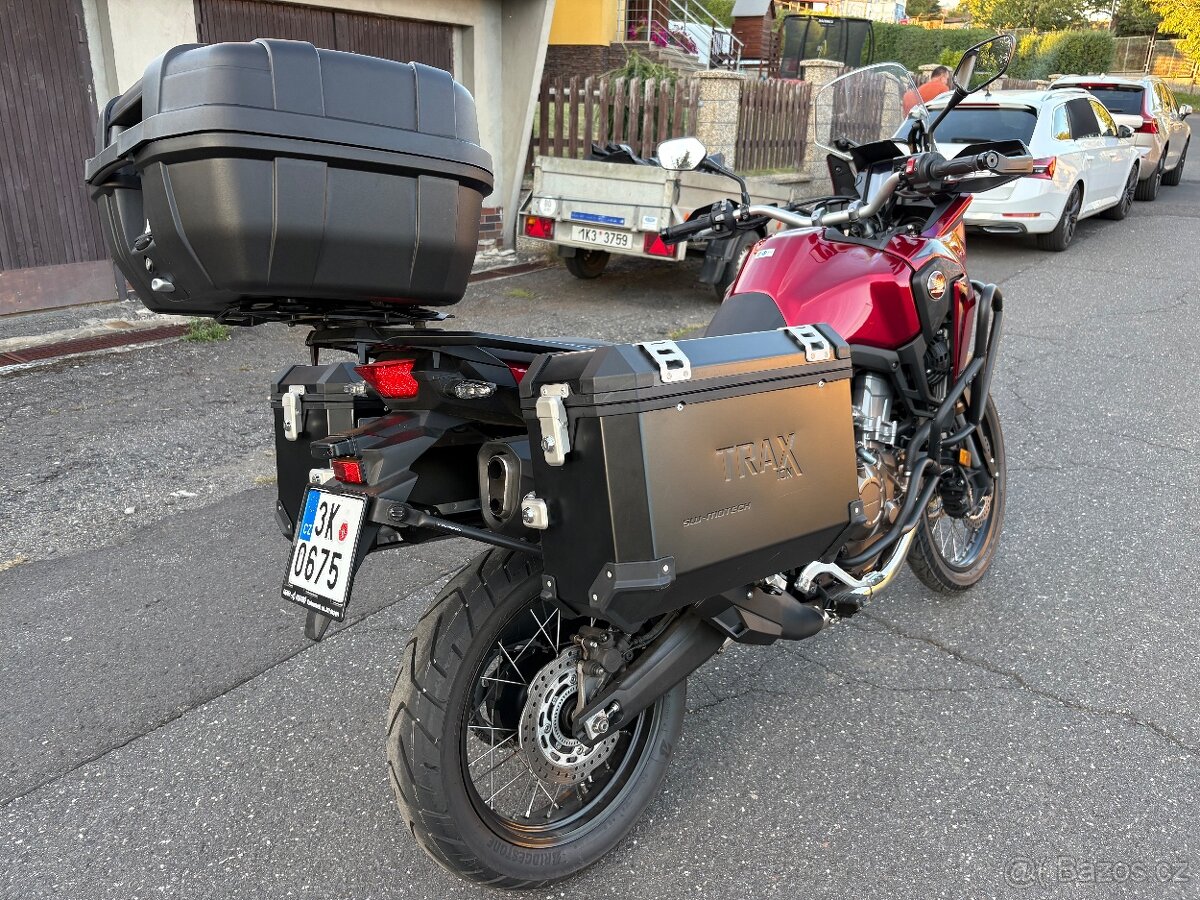 Honda CRF Afrika Twin 1000 - 8