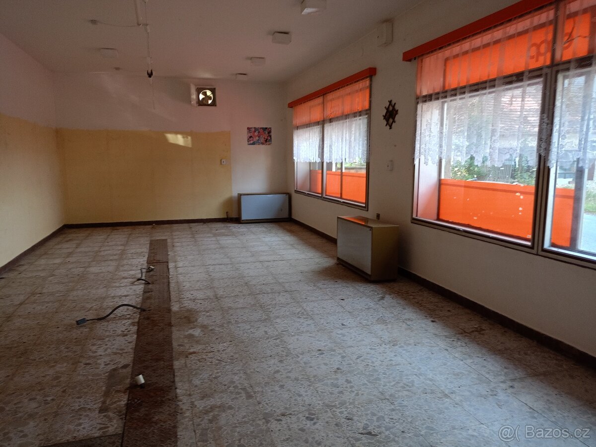 Pronájem domu COOP Jednota nezařizený s možností předělat ní - 8