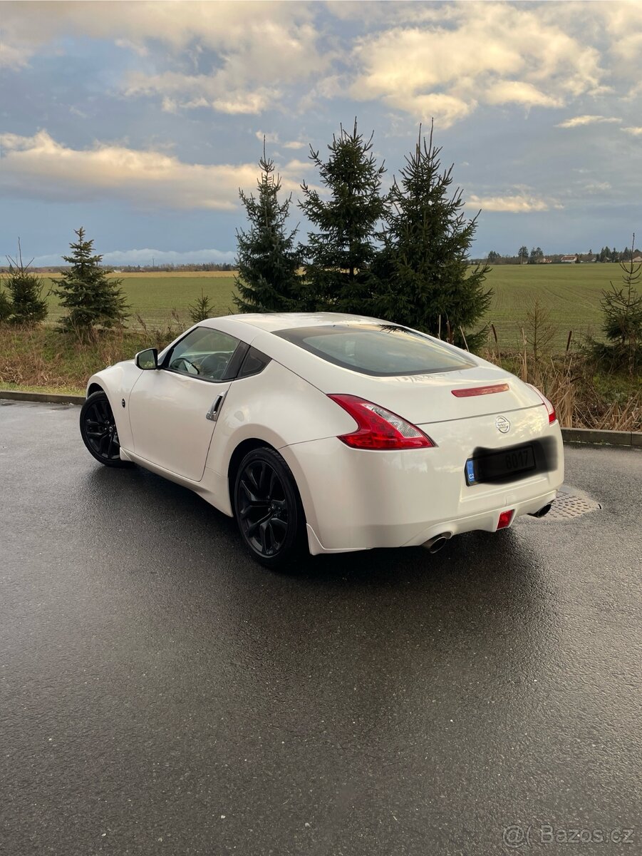 Nissan 370Z - 8