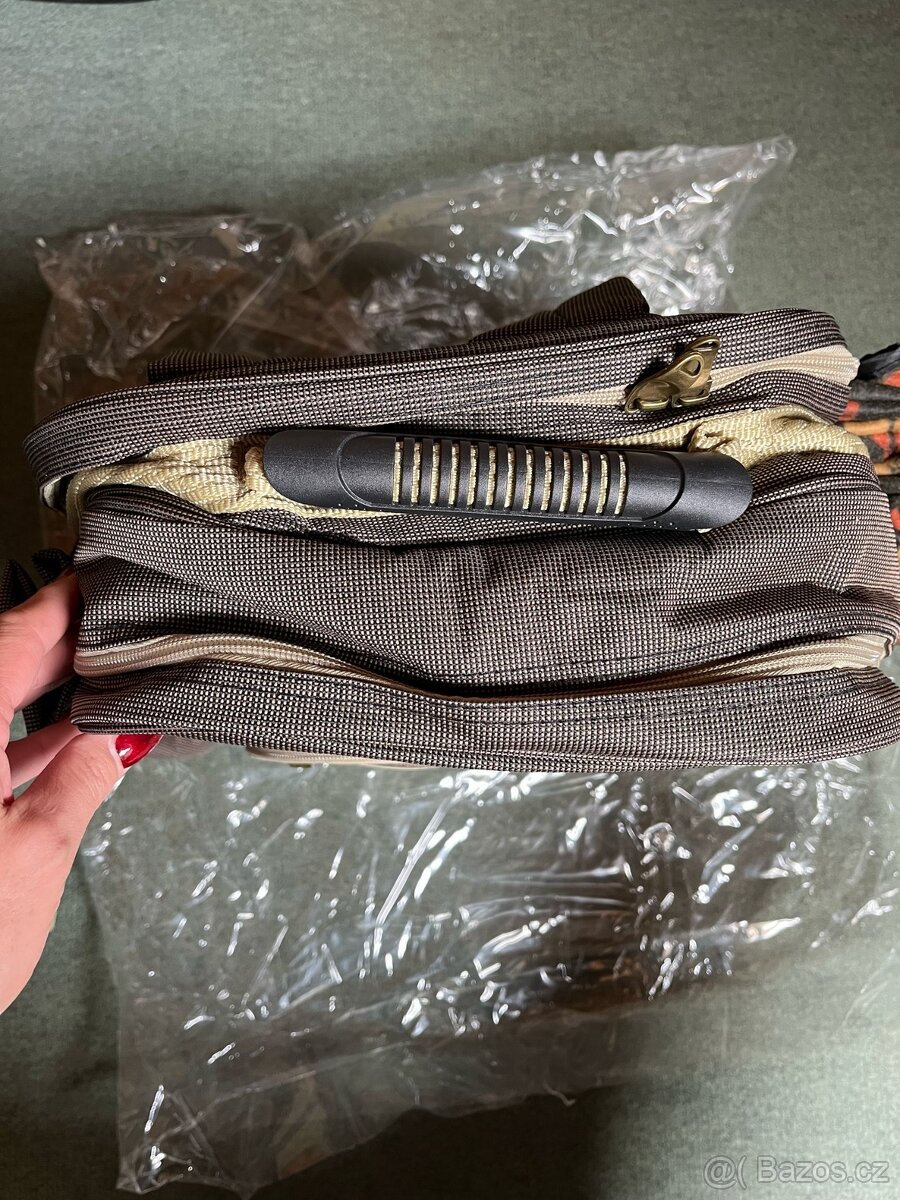Piknikový batoh pro 4, nerez hrnky, nádobí plast, khaki - 8