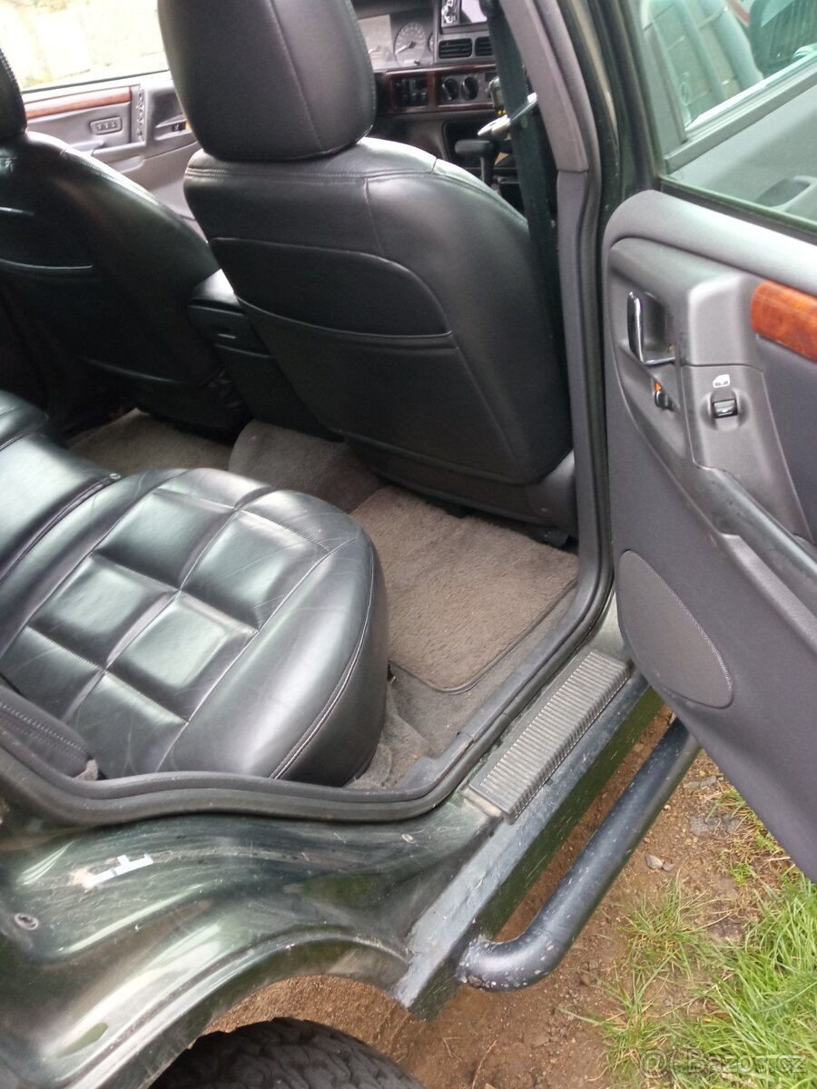 Jeep Grand Cherokee - 8