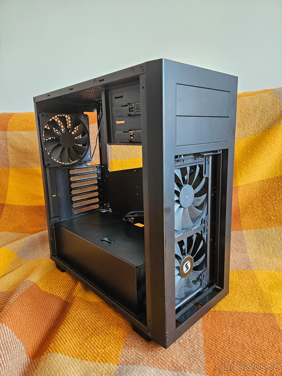 SilentiumPC Aquarius M60W Pure Black - 8