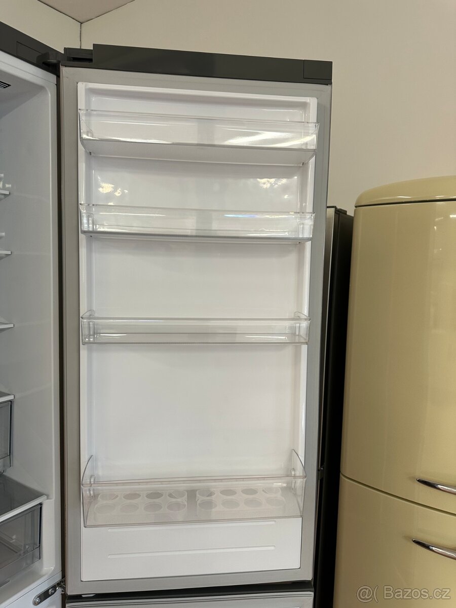 Lednice s mrazákem Lg (155) - 8