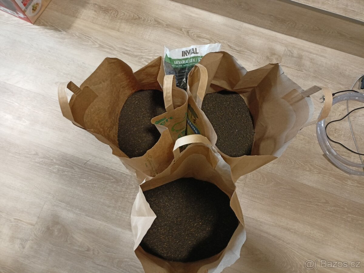 Prodám akvarium 160l + techniku, substrát atd. - 8