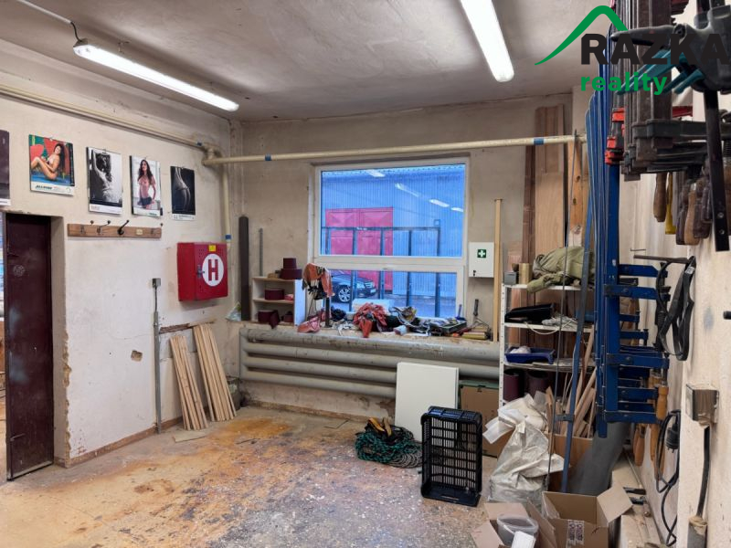 Pronájem zavedené truhlárny Bor u Tachova ( 280m2) - 8