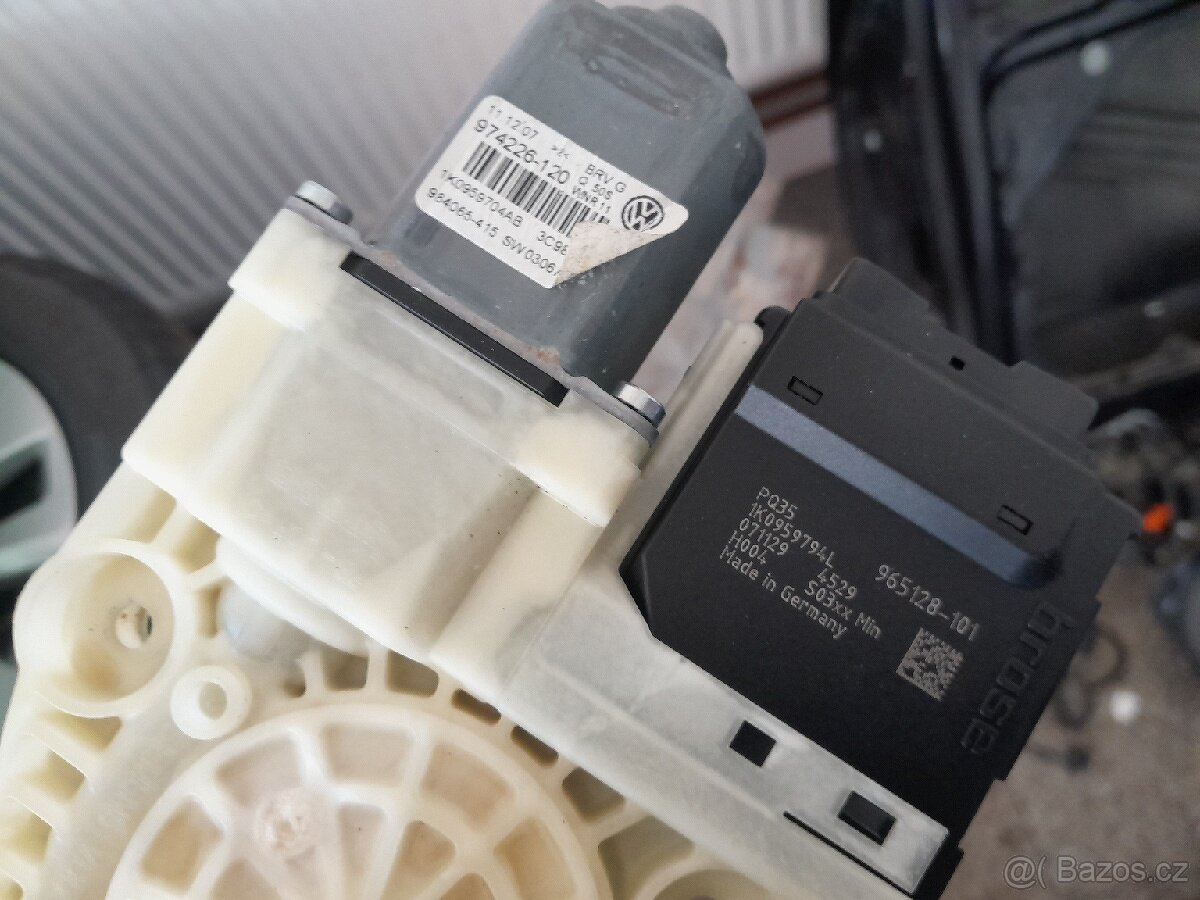 Zámek,klika,motorek,stahovačka VW Passat B6 - 8