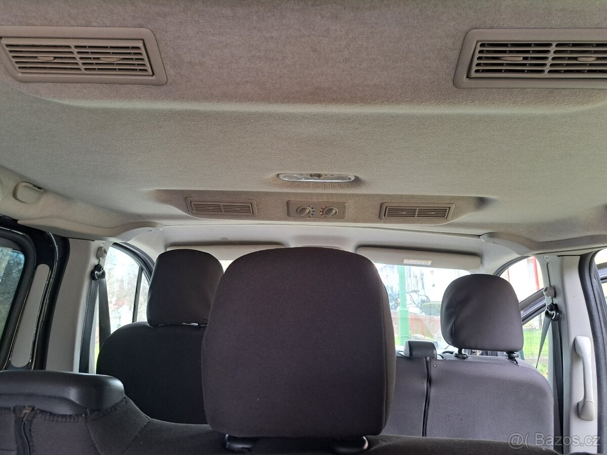 Renault Trafic 1.6dci 88kw/120k 9mist rok 2015 - 8