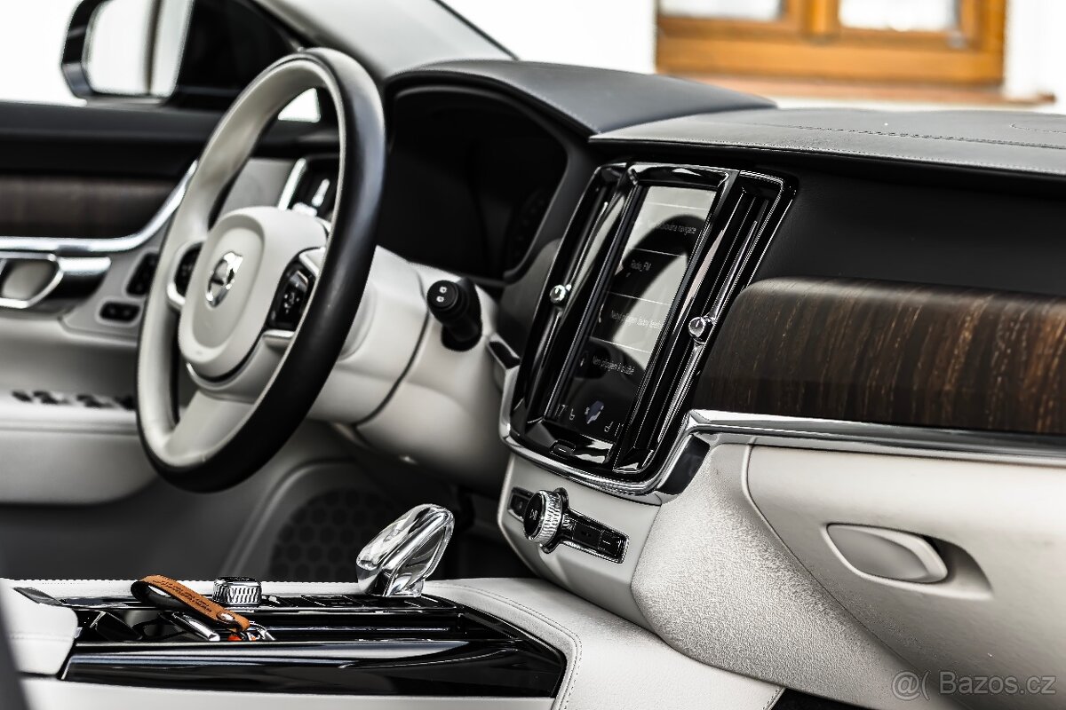 Volvo V90 T8 Recharge 392PS AT8 AWD Inscription DPH - 8