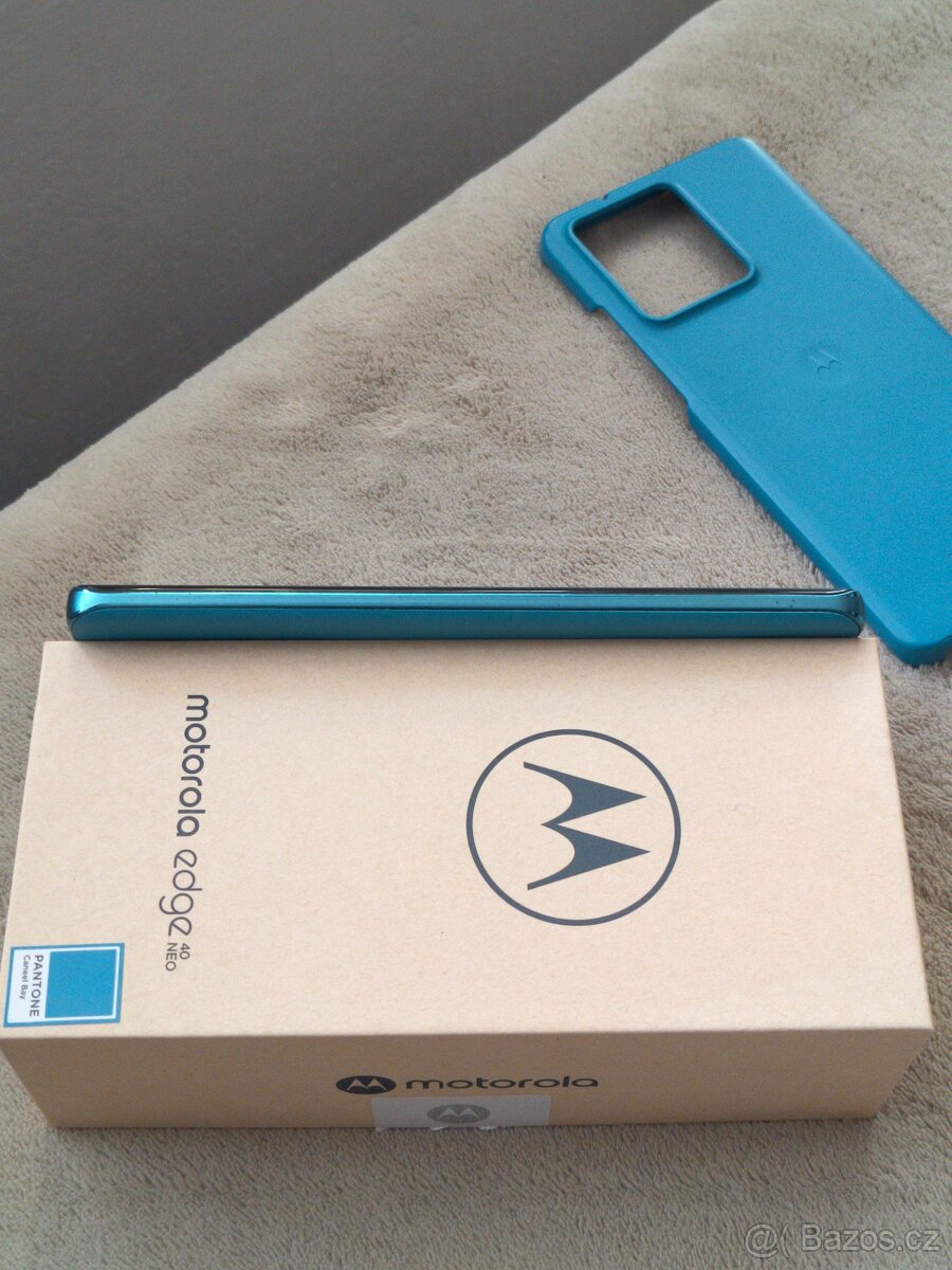 Motorola Edge 40 Neo (rok starý, s fakturou) - 8