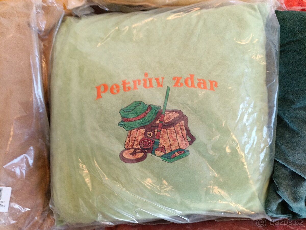 Polštář s výšivkou nový - 8