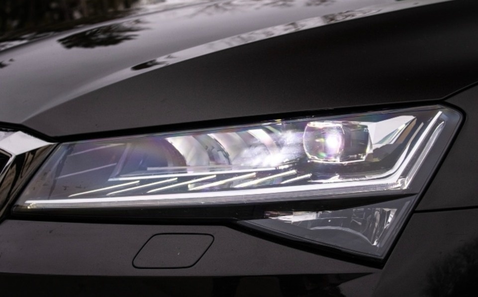 Škoda Superb Combi L&K 2.0 TSI 140 kW DSG - 8