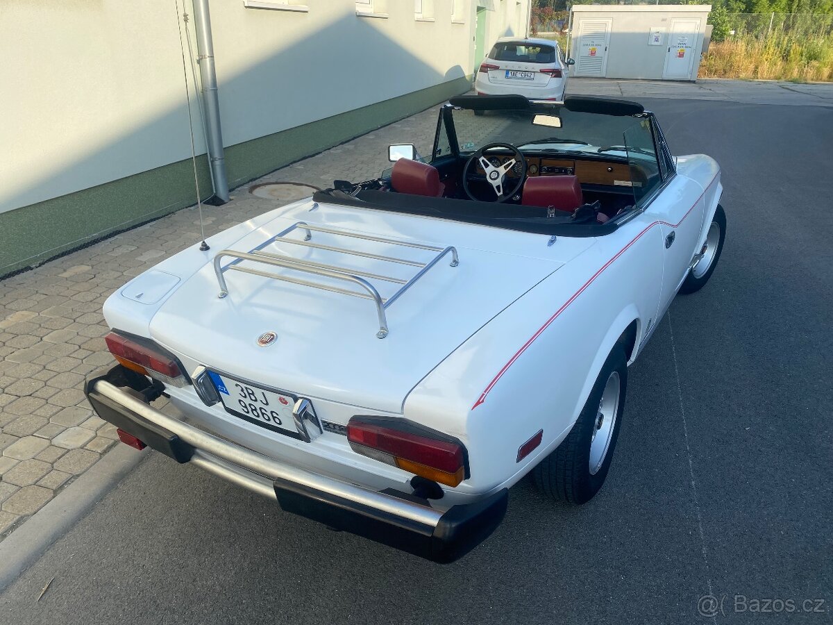 Spider 124 , 1977 bílé SPZ - 8