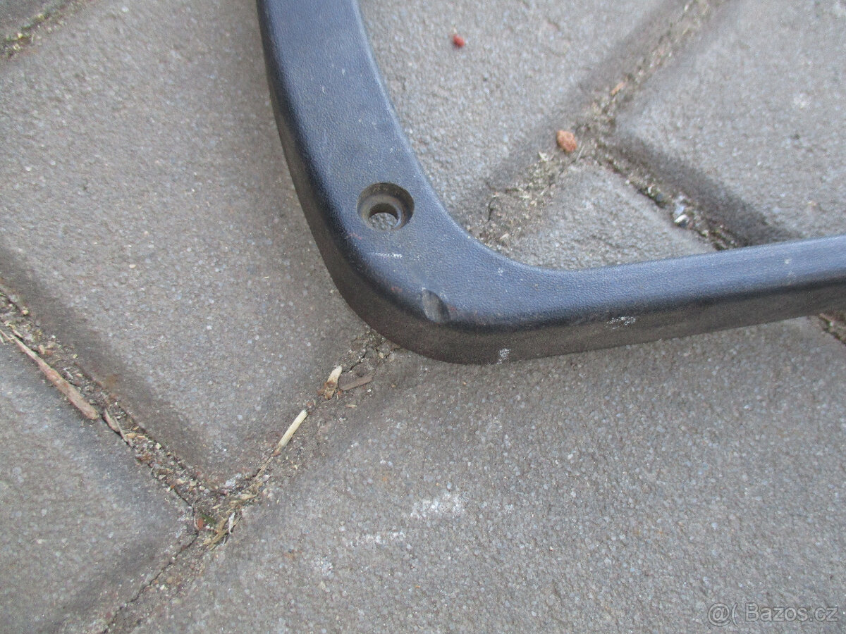 Zadní kryt světla s rámečkem JAWA 350/640, ČZ 180 - 8