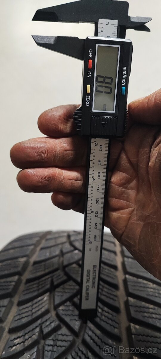 1ks 225/40/19 Goodyear Ultra, DOT 3021, vzorek 8.0mm. - 8