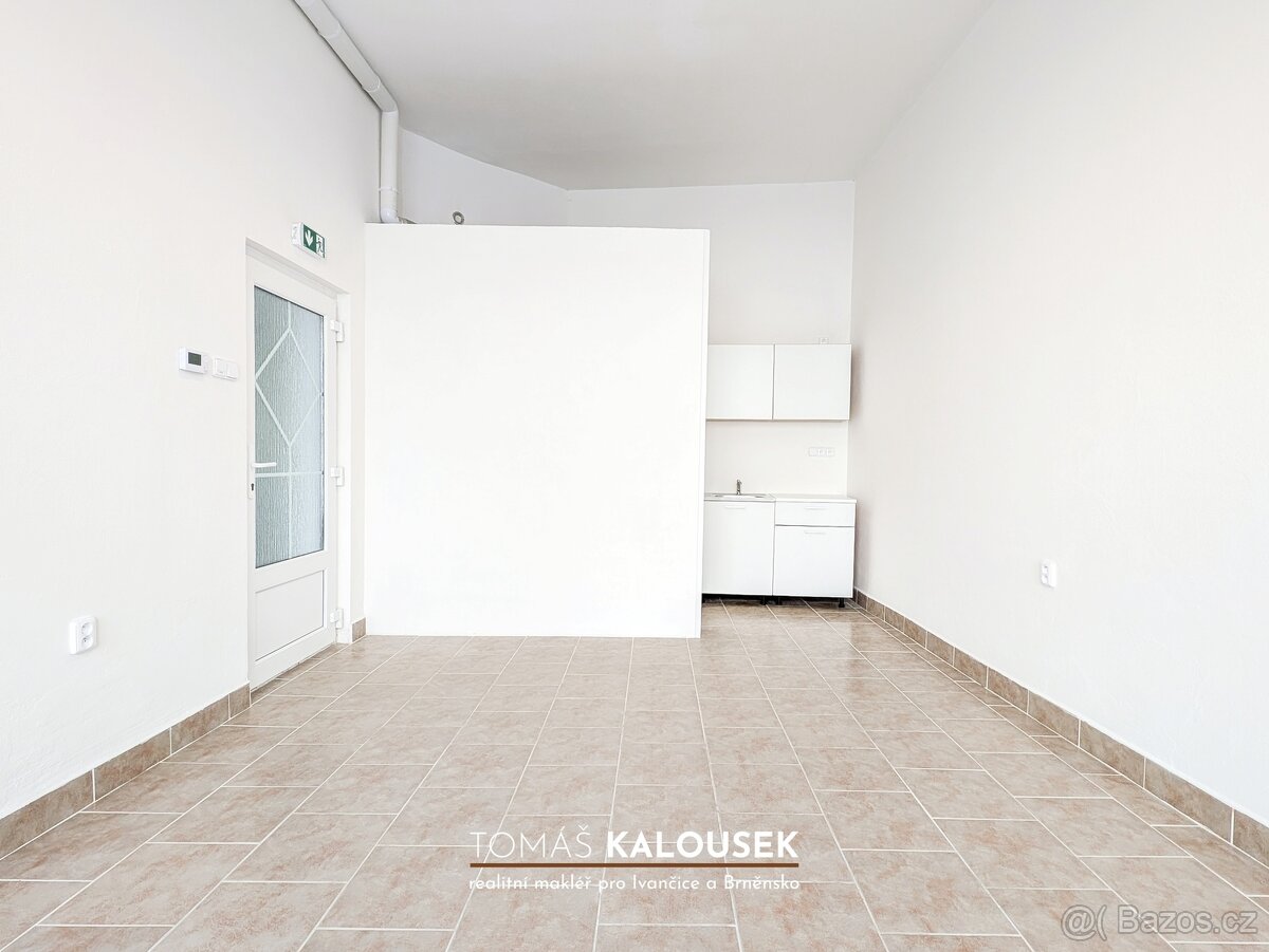 Pronájem: komerční prostor v srdci historických Dolních Koun - 8