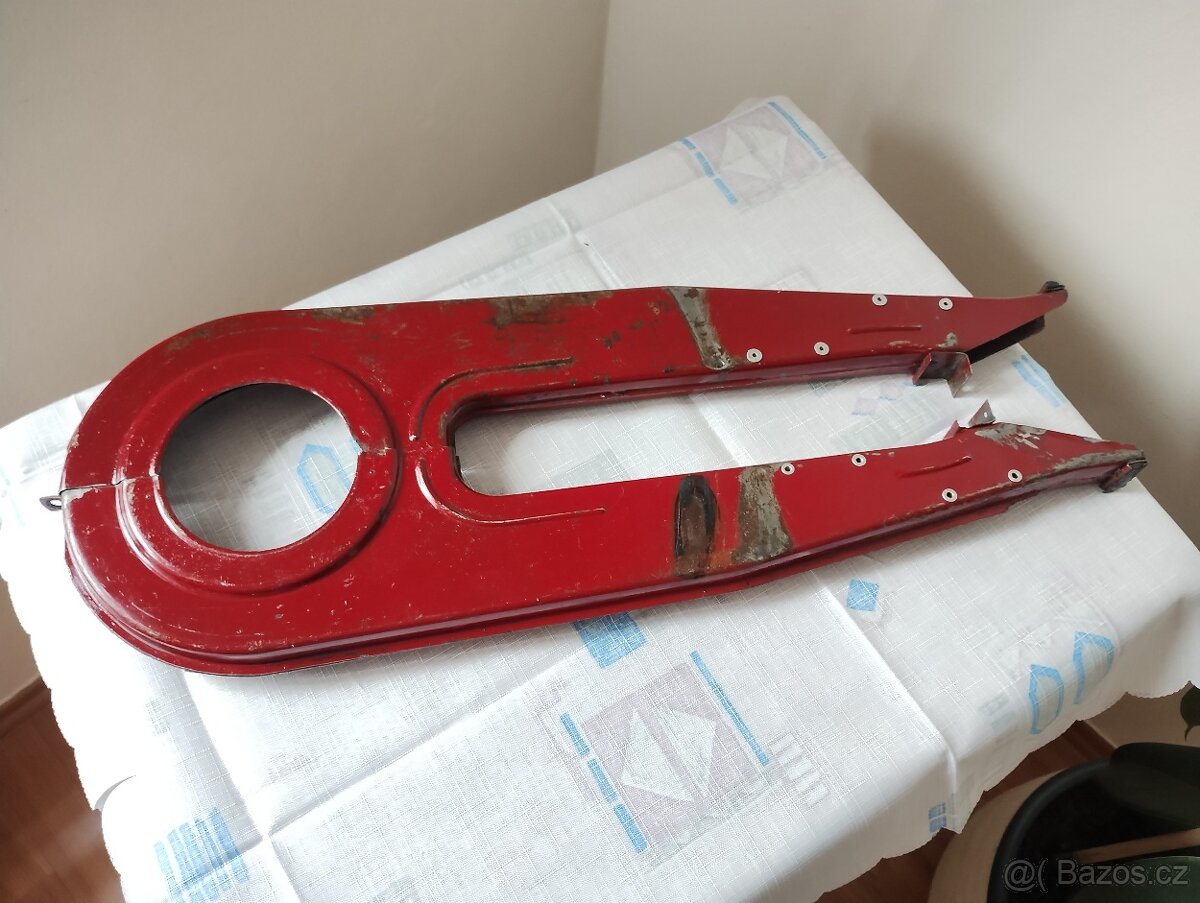 Prodám originální kryt řetězu jawa čz 125 175 původní barva - 8
