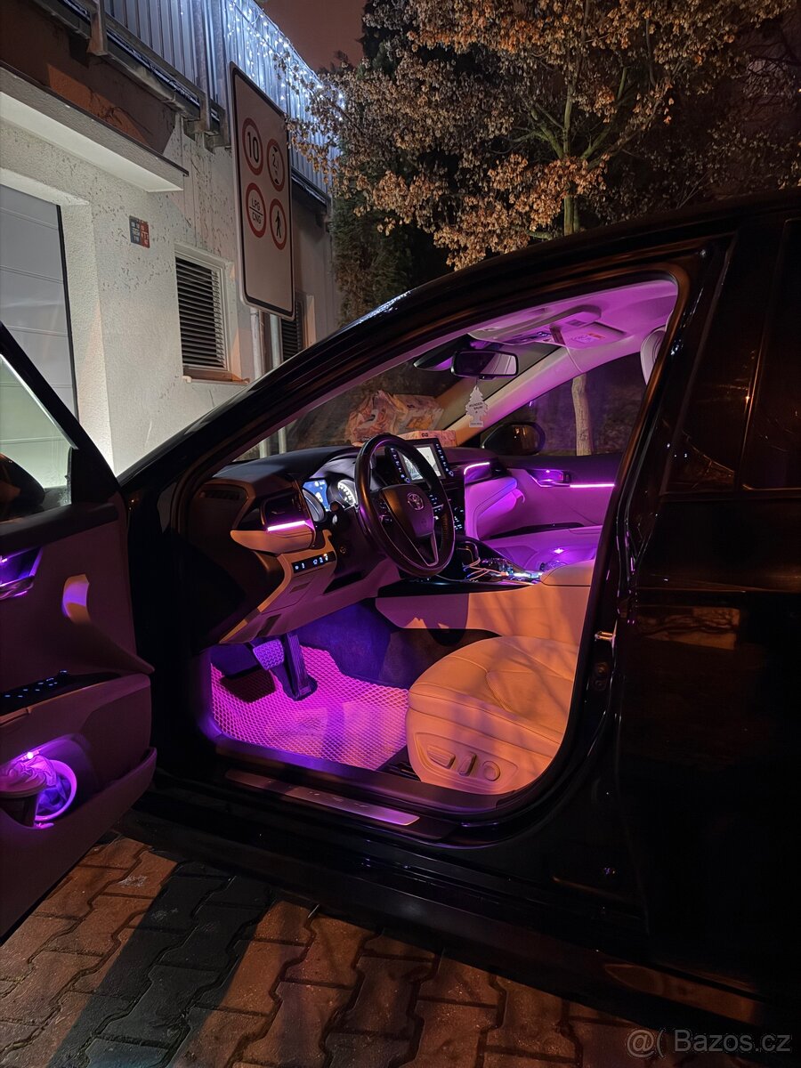 Do pronájmu Toyota Camry - 8