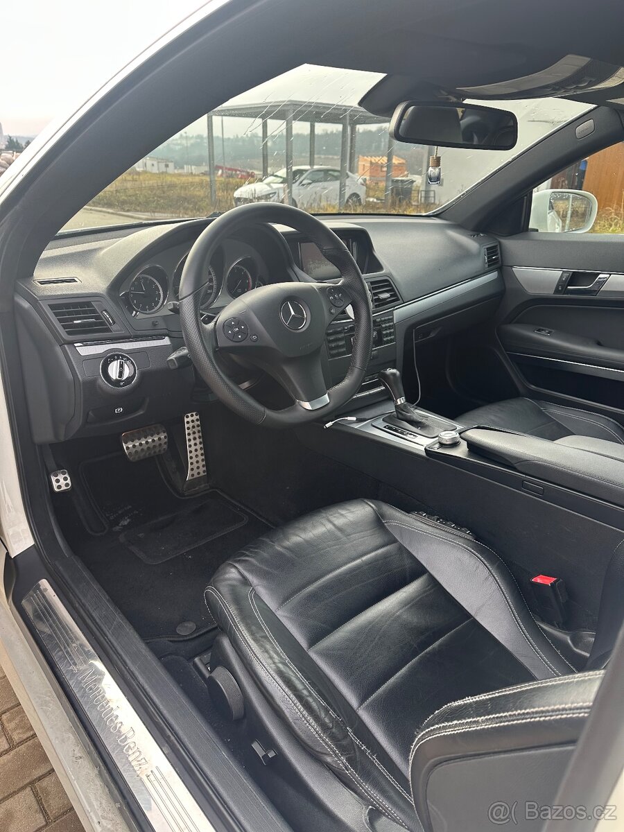 Mercedes Benz E coupe 350cdi, AMG paket, 170kW, 2. Majitel - 8