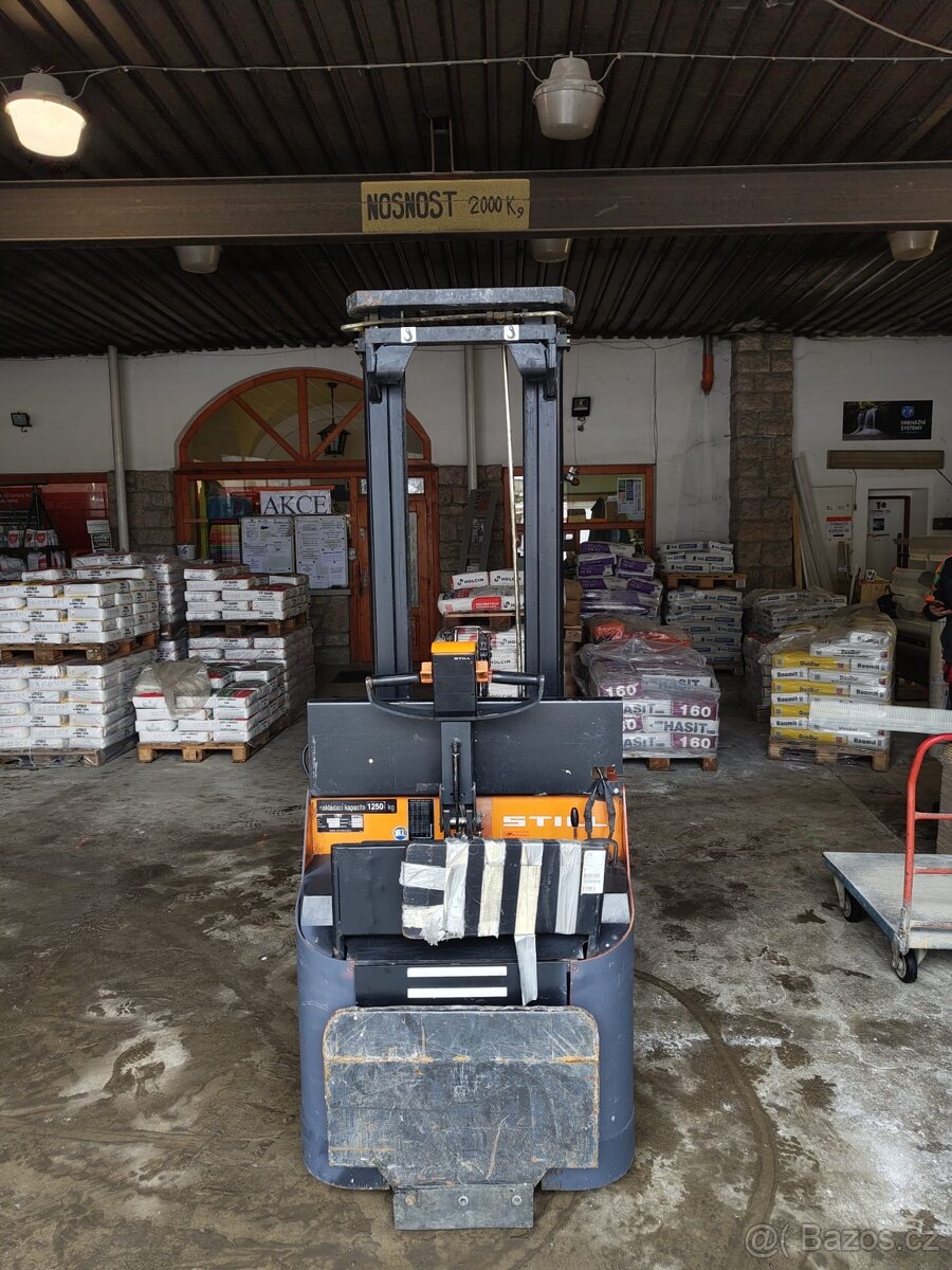 El. vysokozdvižný vozík STILL - 8