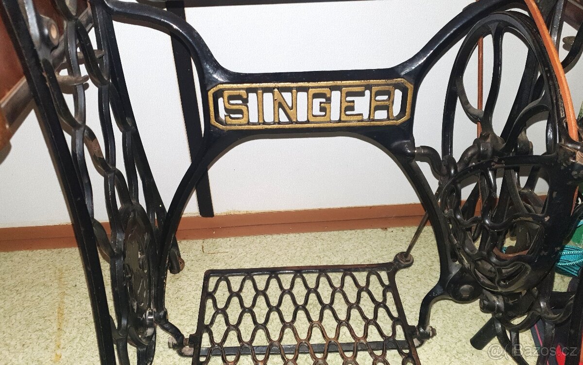 Prodám starožitný šicí stroj SINGER - 8