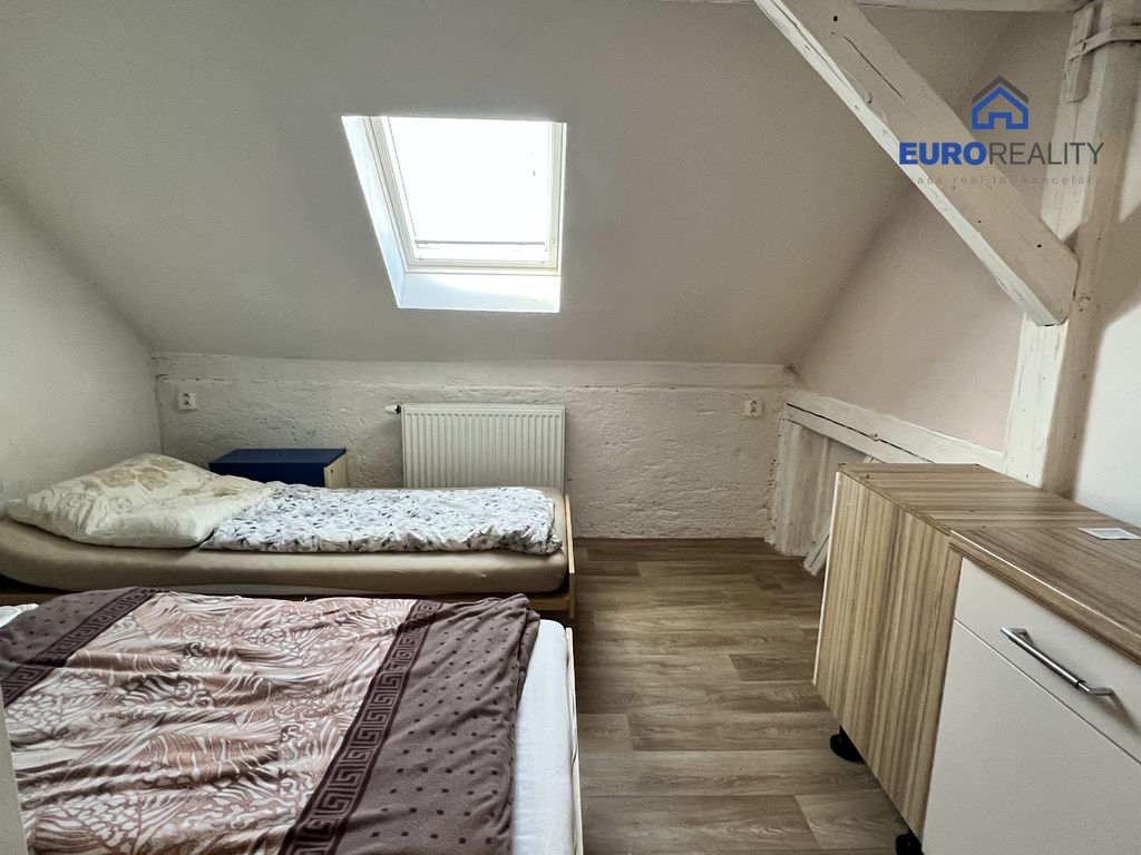 Pronájem, byt 3+1, 75 m2, Chodova Planá, ul. Vyškovská - 8