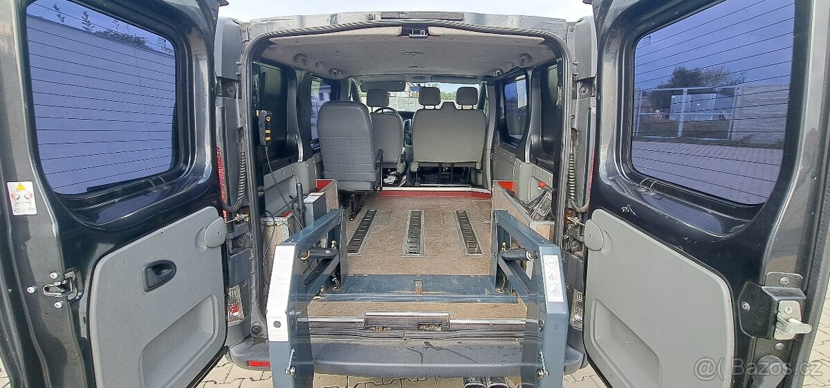 Opel Vivaro pro přepravu ZTP - 8