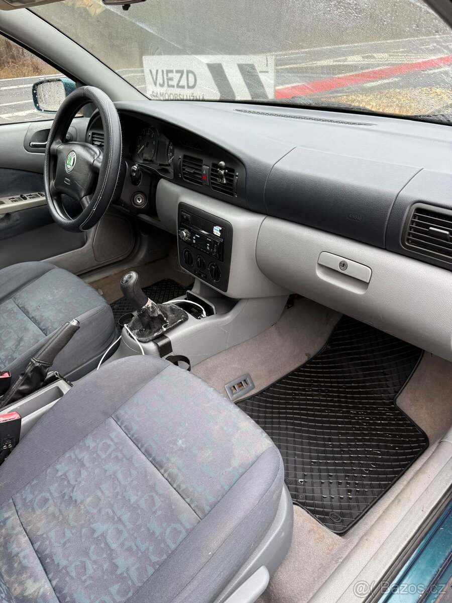 Škoda octavia 1 1.6 - 8