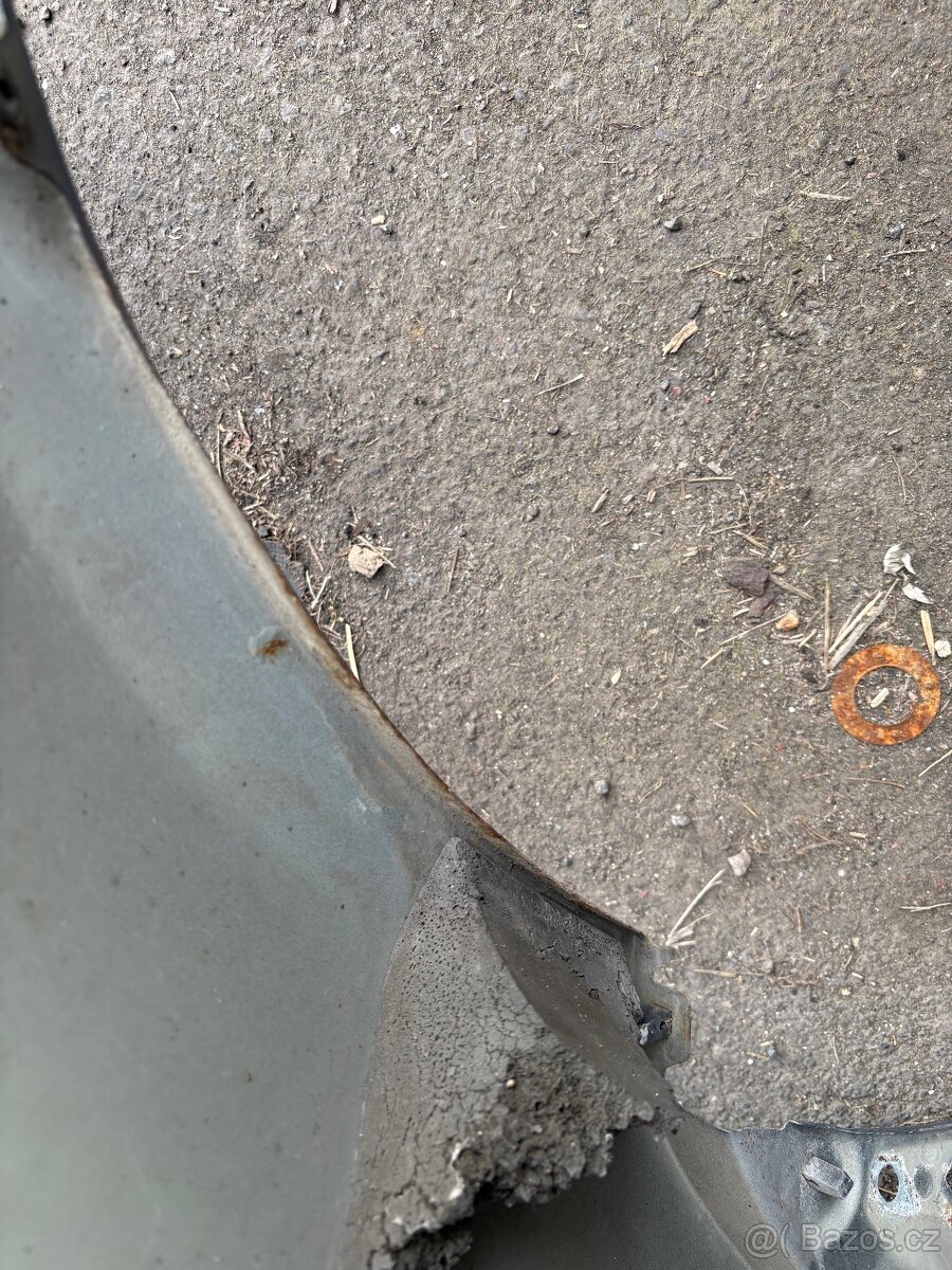 Touran 1T2 dveře kapota - 8