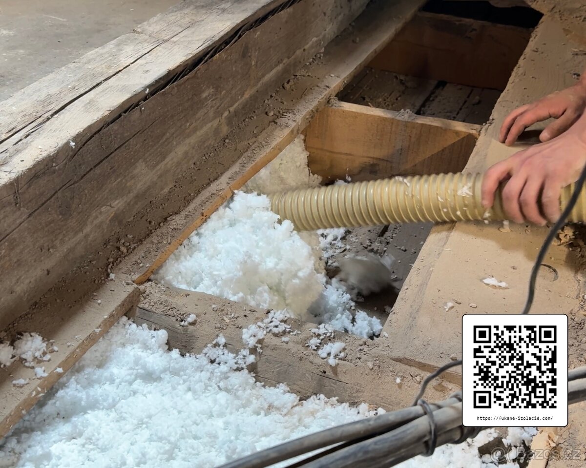 Pěnová foukaná izolace Supafil a Purking & Anhydritový potěr - 8