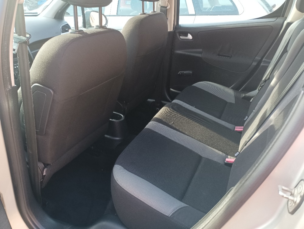 Peugeot 207 1.4 - 8