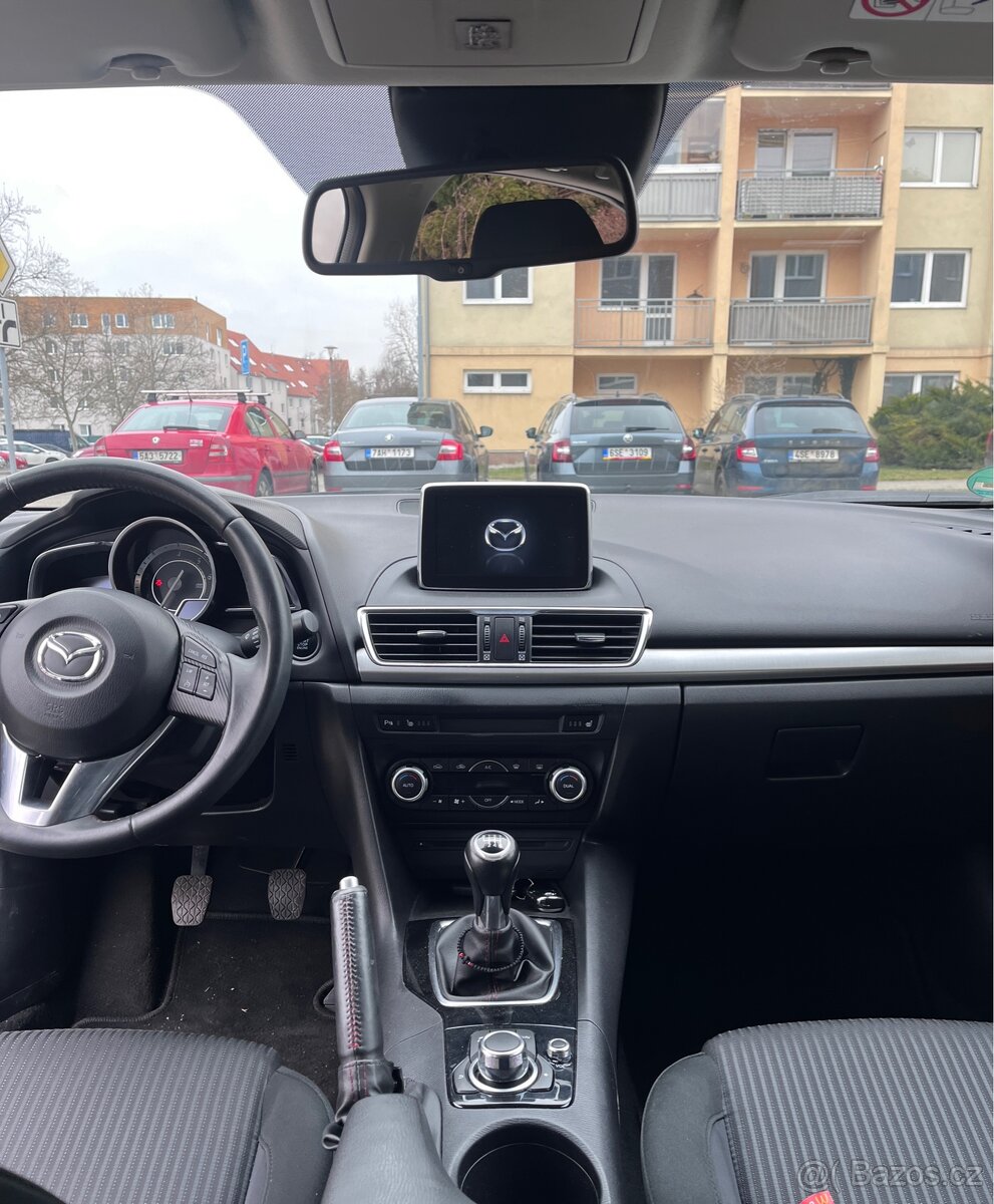 Mazda 3 - 8