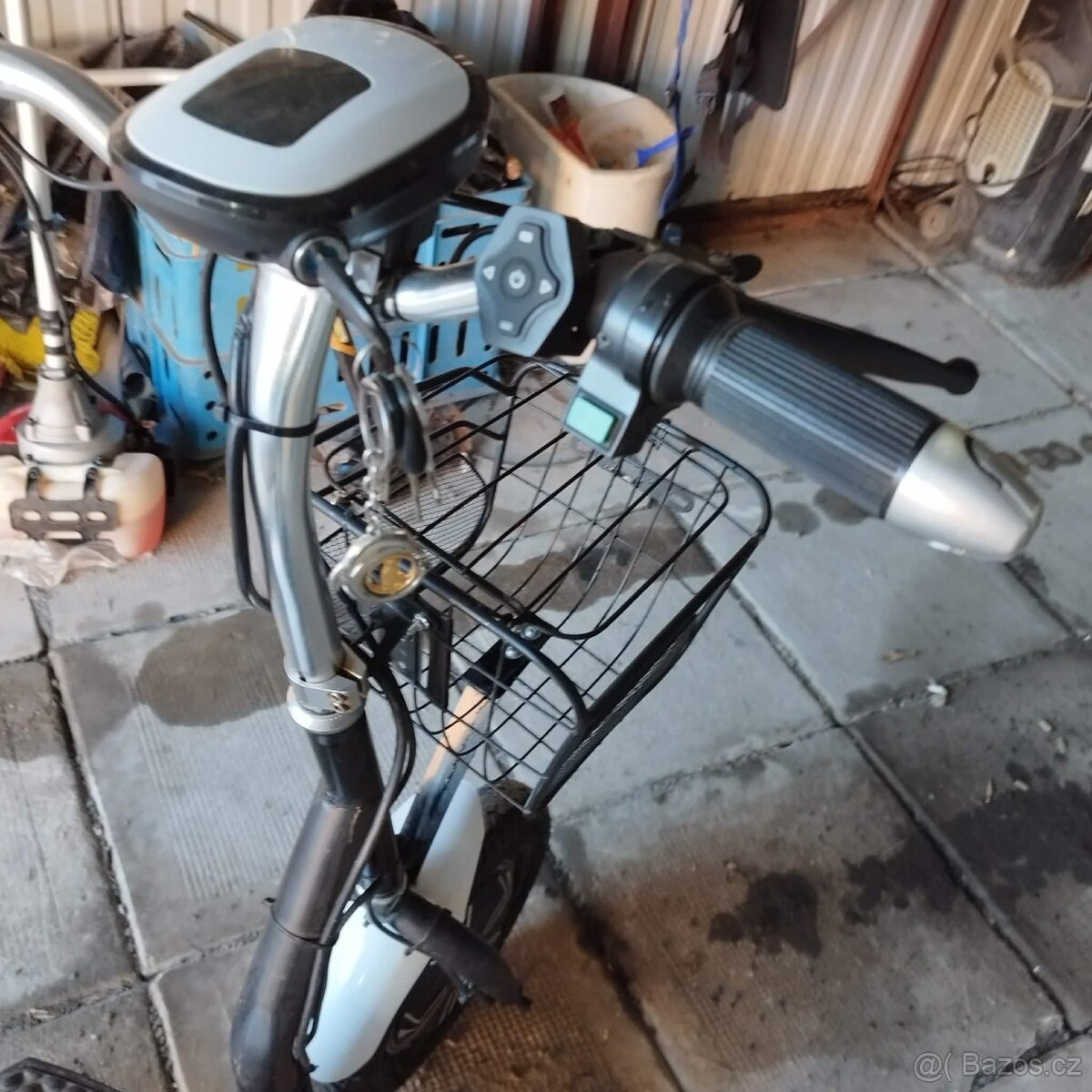 Elektrická tříkolka pro seniory - Volta (bílá) - 8