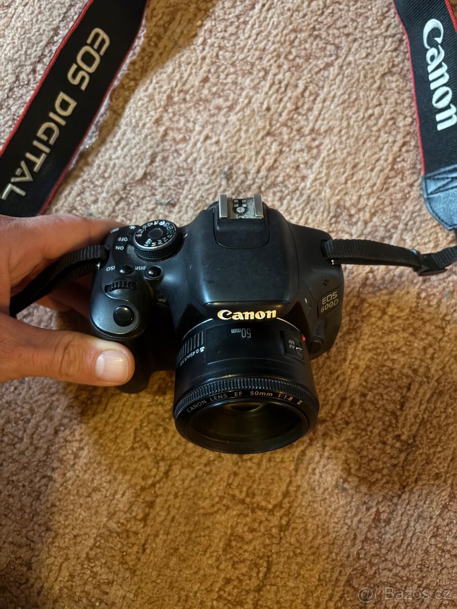 foťák Canon EOS 600D - 8