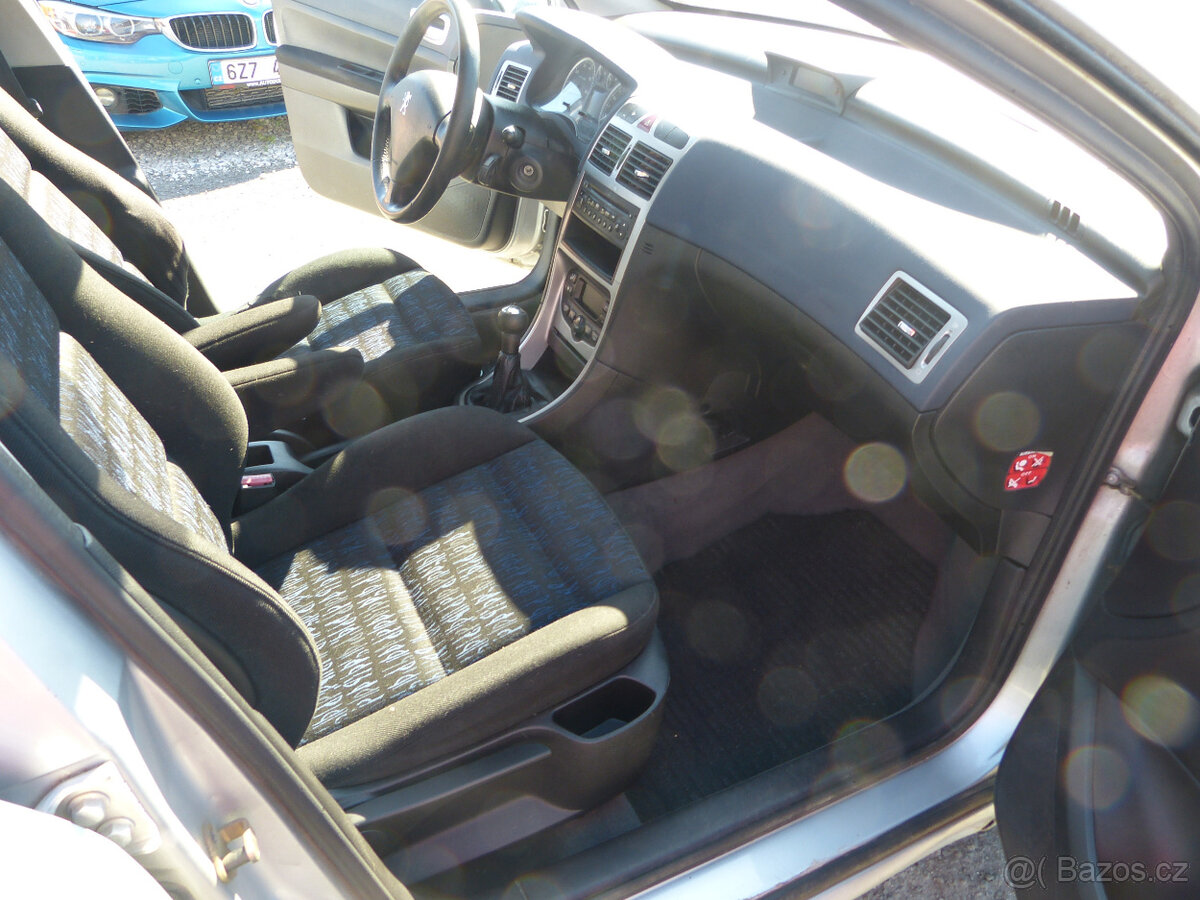 Peugeot 307 2.0 i - 8