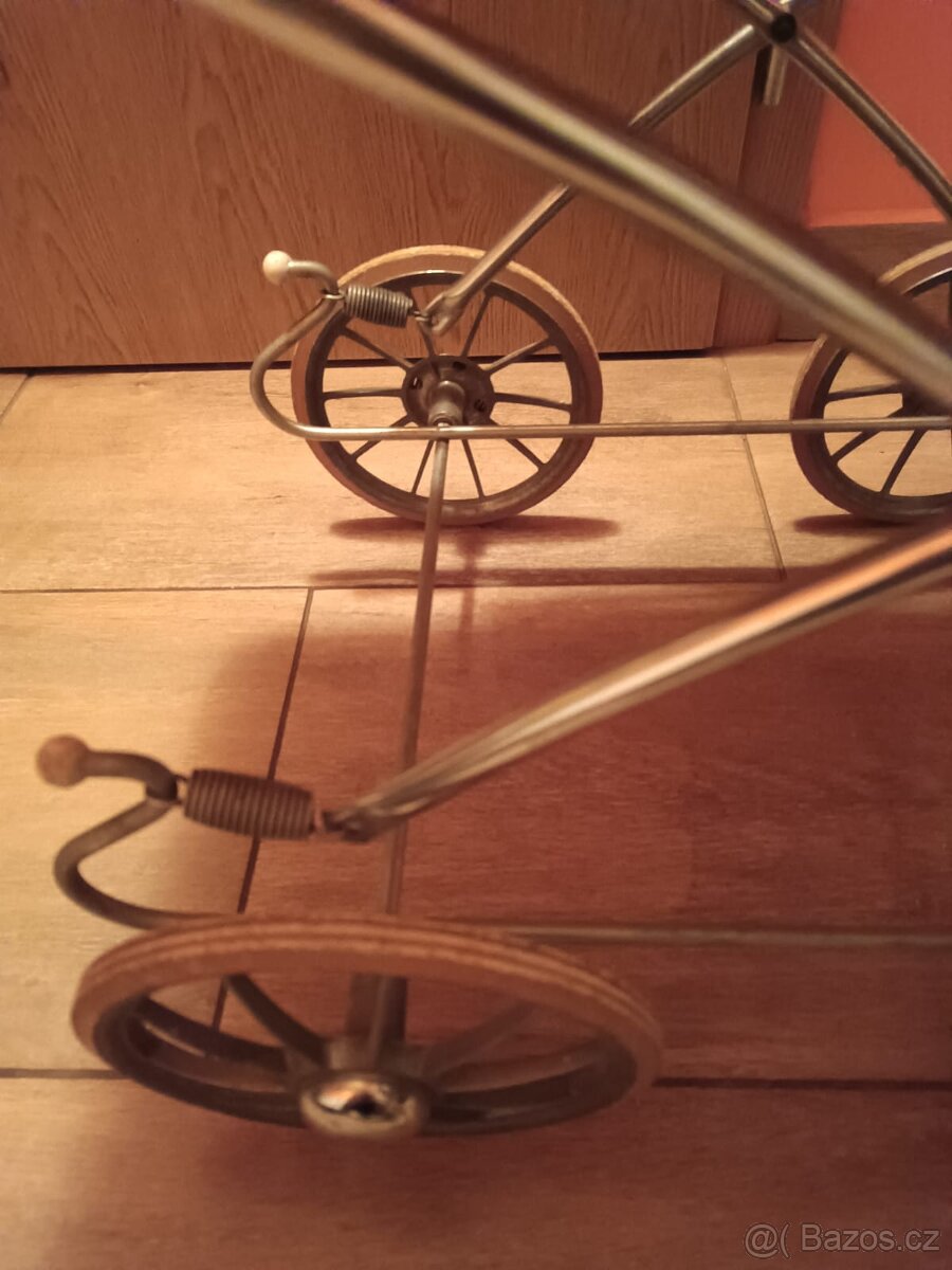 Retro dětský kočárek pro panenky - 8