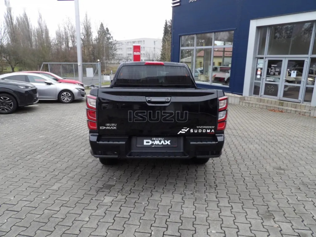 Isuzu D-Max, V-Cross Double Cab 4x4 A/T 2 - 8
