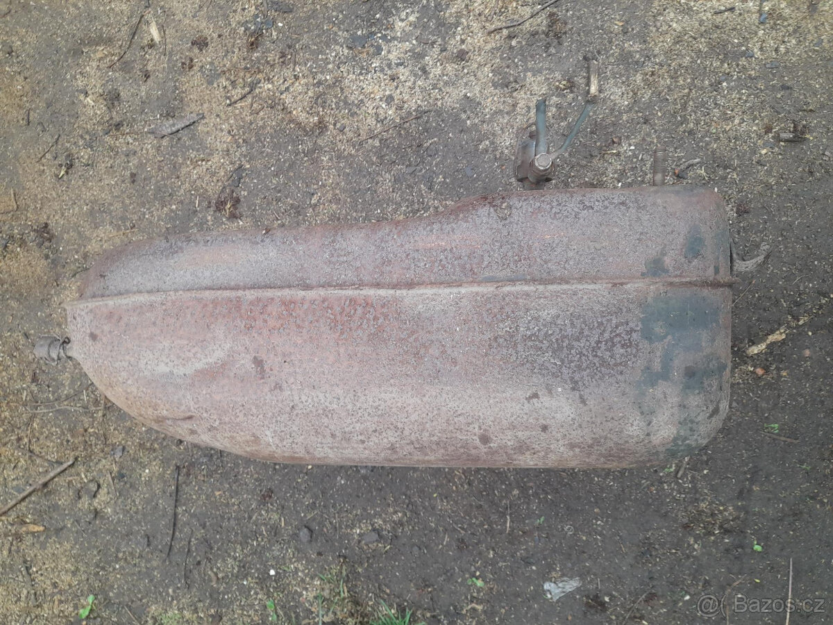 Nádrž Zetor 25 - 8