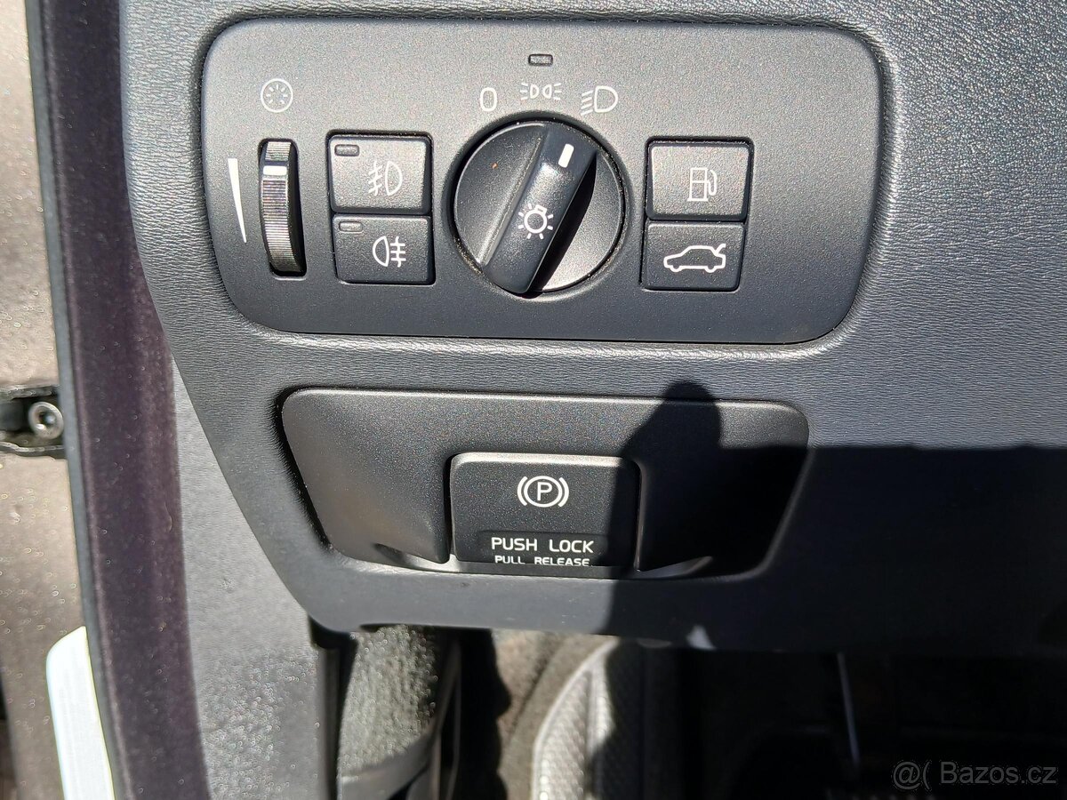 Volvo V70 2.0d , 100 kW nafta, 2008 - 8