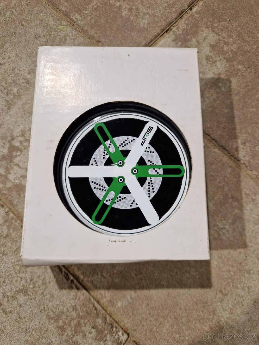 Prodám dětské kolo ŠKODA (16 palců) + kolečka - 8