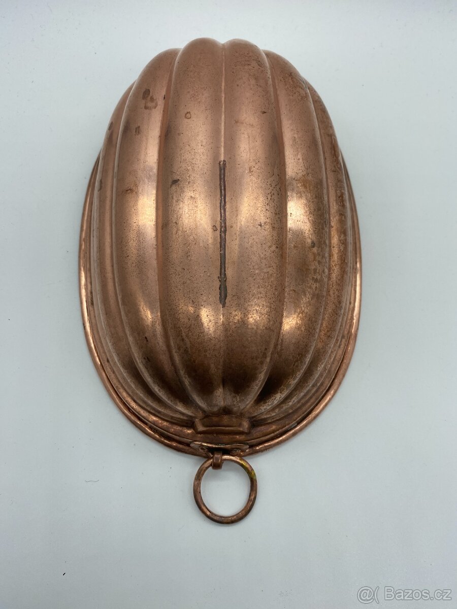 Sběratel nabízí staré měděné formy - 8