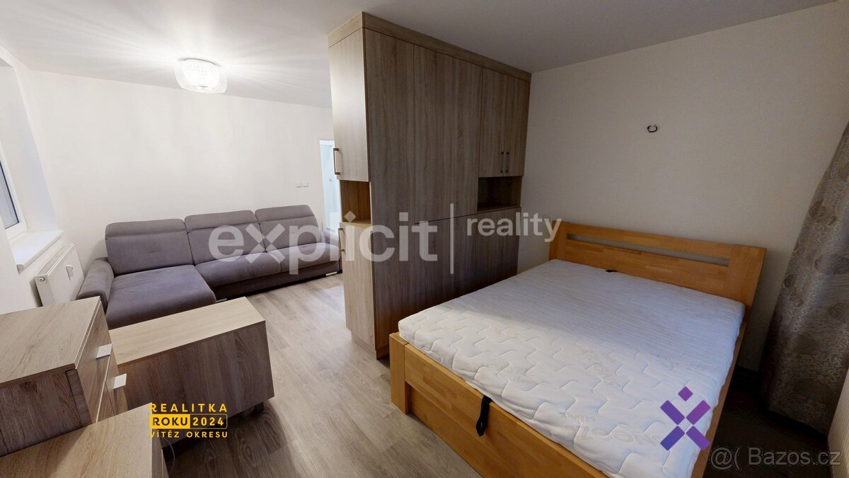 Pronájem bytu 2+1 65 m², Zlín - Mokrá II, ev.č. 02526 - 8
