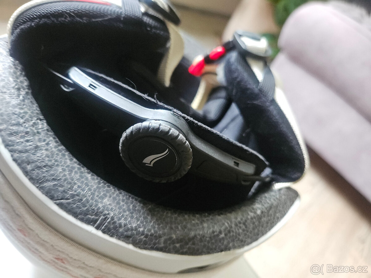 Dětská lyžařská helma + brýle.....velikost M - 8