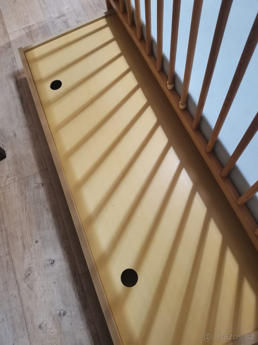 Dřevěná dětská postýlka Drewex Kuba II - 8