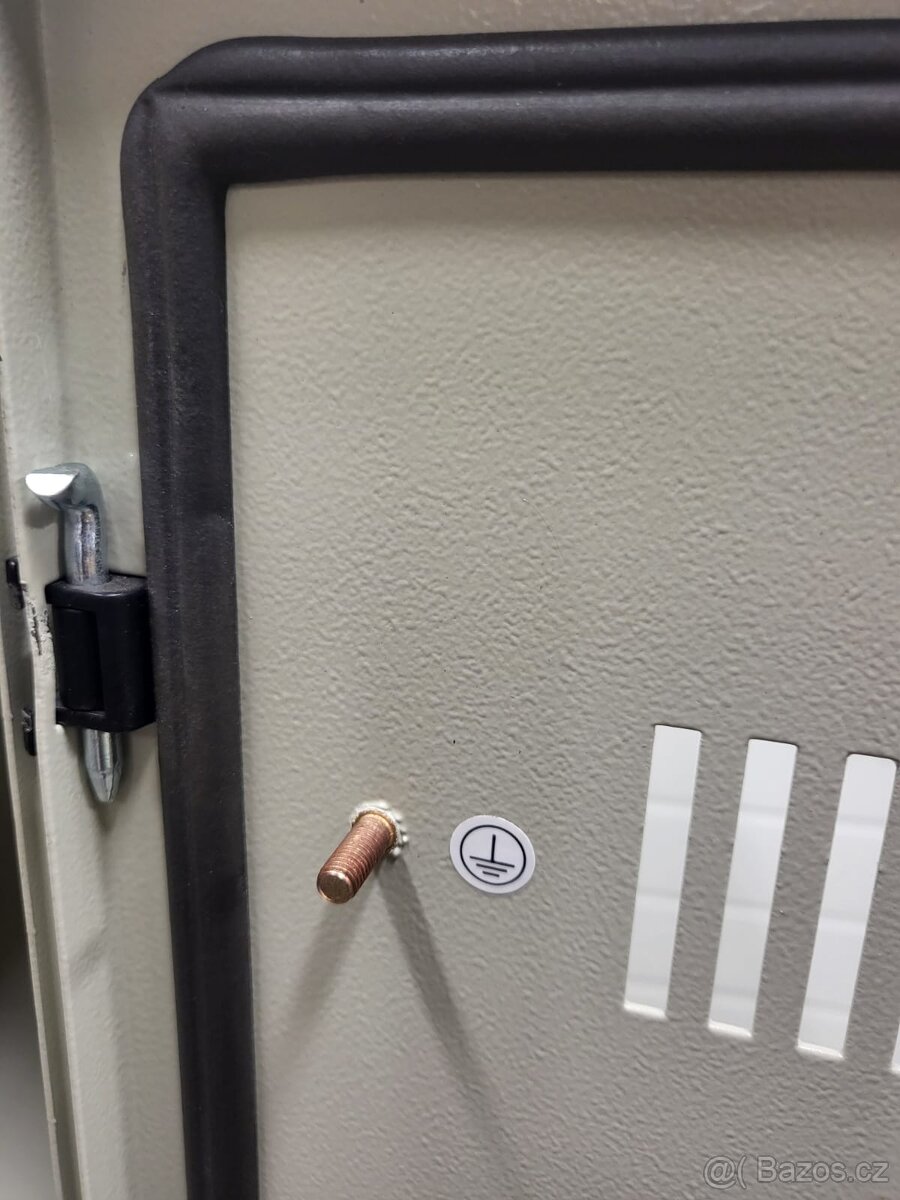 RACK skříň na technologii, baterie, akumulátory,... - 8