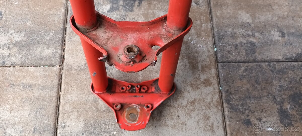 Babetta 210 - přední vidlice červené - 8