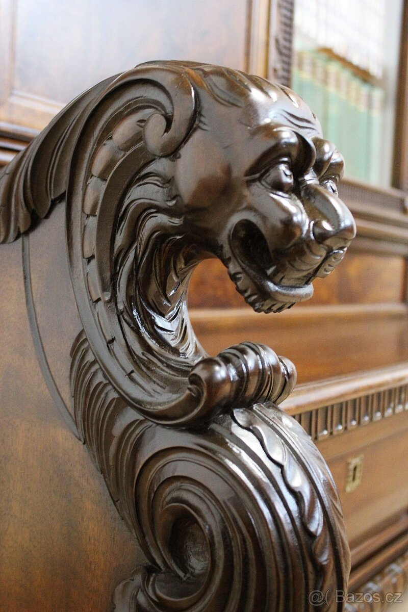 Starožitná neorenesanční knihovna s lavící - tlapy - 8