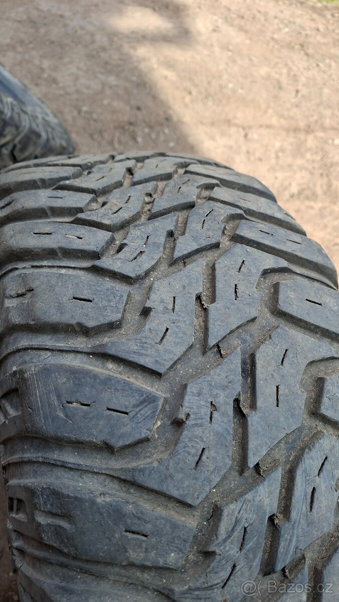Pneu 31x10.5 R15 - 8